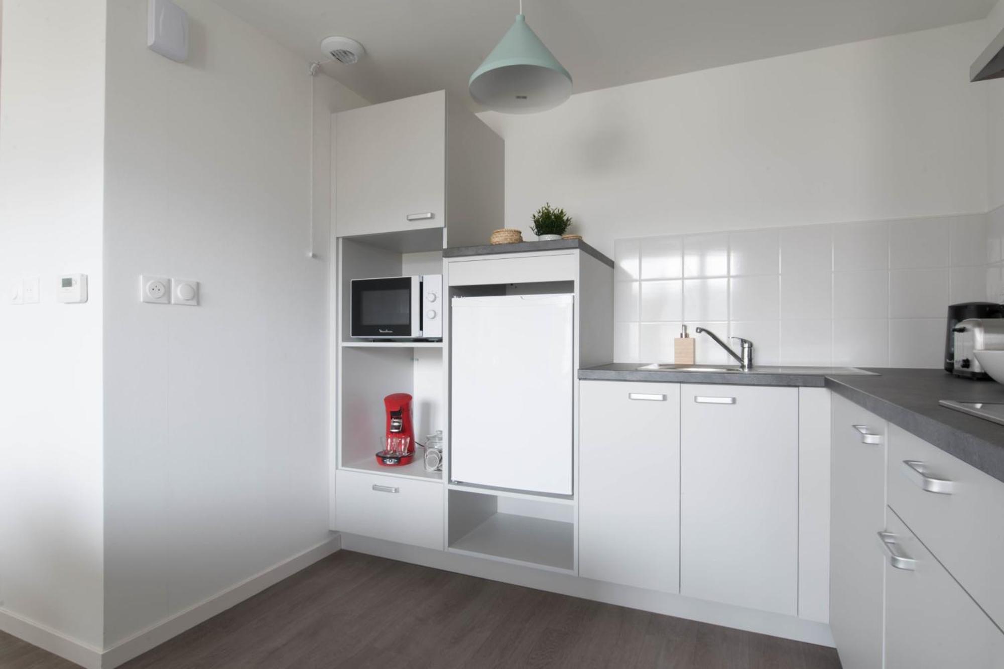 ELODIE - Appartement proche gare, arrivée 24 24 Le Mans Esterno foto