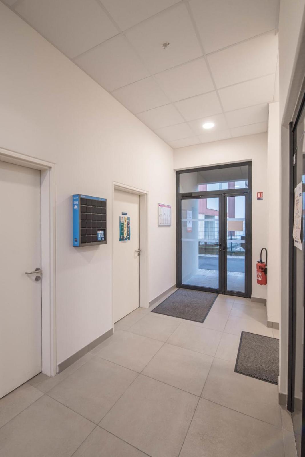 ELODIE - Appartement proche gare, arrivée 24 24 Le Mans Esterno foto